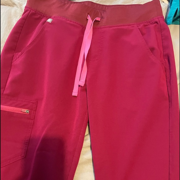 FIGS - Picture 3 of 3